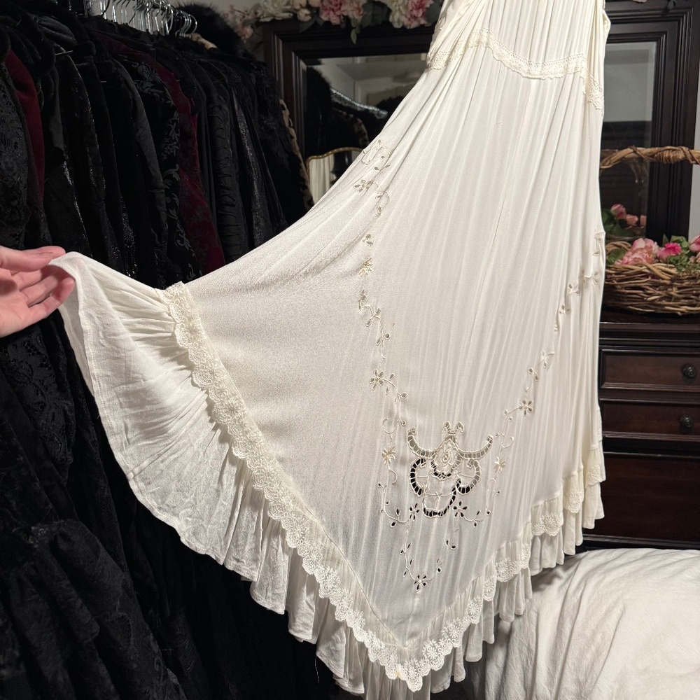 Spell Gown White Cream xs - Picture 6 of 15
